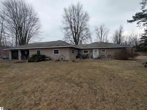 4438 Reynolds Rd, Turner, MI 48765