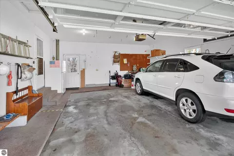 Exterior - 901 Riverview, Alma, MI 48801 photo 2 of 11