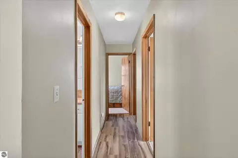 Entry Way - 901 Riverview, Alma, MI 48801 photo 5 of 7