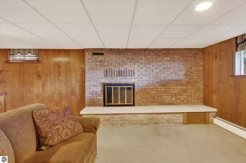 Living - 901 Riverview, Alma, MI 48801 photo 1 of 3