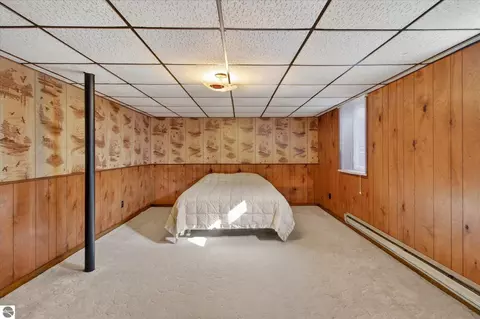 Bedroom - 901 Riverview, Alma, MI 48801 photo 7 of 8