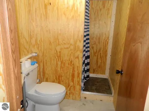 Bath - 5651 E Haskell Lake Rd, Harrison, MI 48625 photo 1 of 1