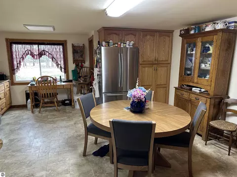 Kitchen - 562 Lagrant Rd, Twining, MI 48766 photo 6 of 7