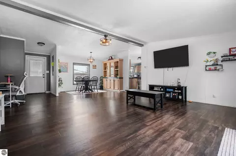 1107 Ogemaw St, Grayling, MI 49738