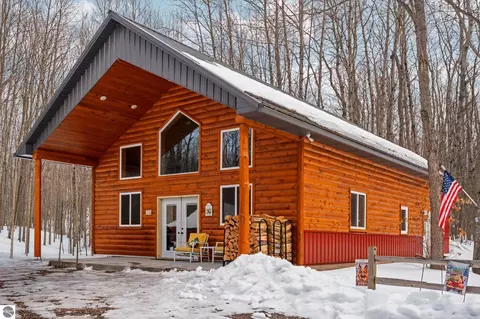 14432 SE Morel Rd, Grayling, MI 49738