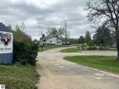 7 Fairway Ct, Grayling, MI 49738 photo 7