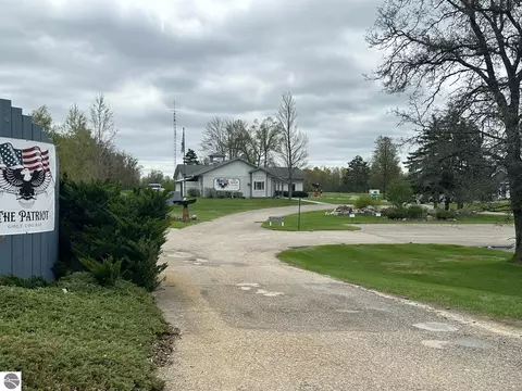 6 Fairway Ct, Grayling, MI 49738 photo 7