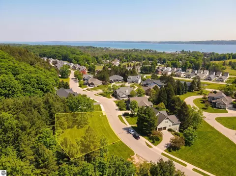 10660 10662 Old Morgan Trl, Traverse City, MI 49684