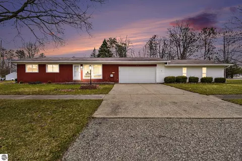 704 W Lincoln, East Tawas, MI 48730