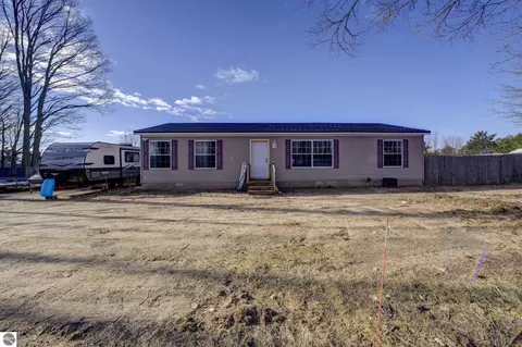 119 S Wood Meadows Dr, Buckley, MI 49620