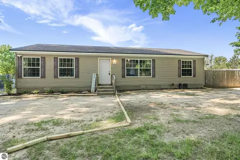 119 S Wood Meadows Dr, Buckley, MI 49620