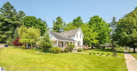903 N Bridge St, Bellaire, MI 49615