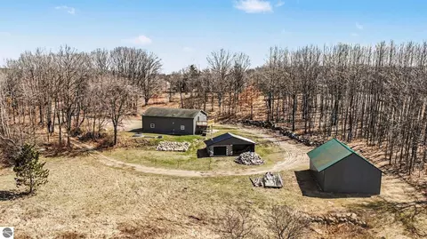 5037 W Battle Rd, Lake, MI 48632