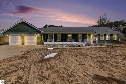 9190 Cedar Run Rd, Traverse City, MI 49684