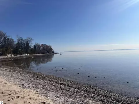 0 M-22, Suttons Bay, MI 49682