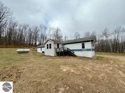2888 Timberlane Rd, Harrison, MI 48625