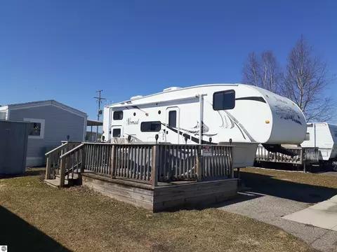 101 Steelhead Ln, Oscoda, MI 48750