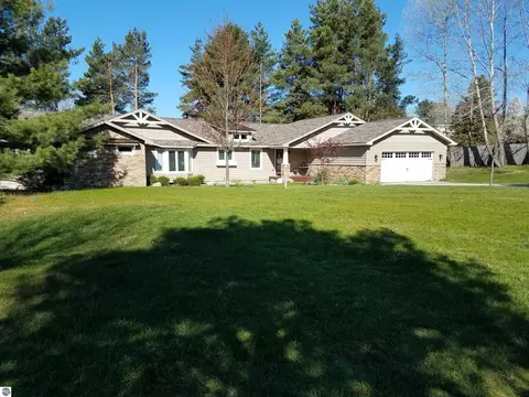 254 S E Silver Lake Rd, Traverse City, MI 49685