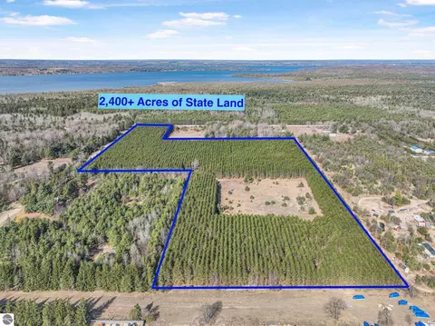 7020 NW Round Lake Rd, Rapid City, MI 49676