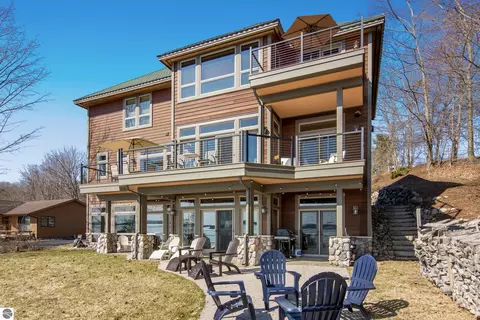 3901 Torch Lake Drivenw, Kewadin, MI 49648
