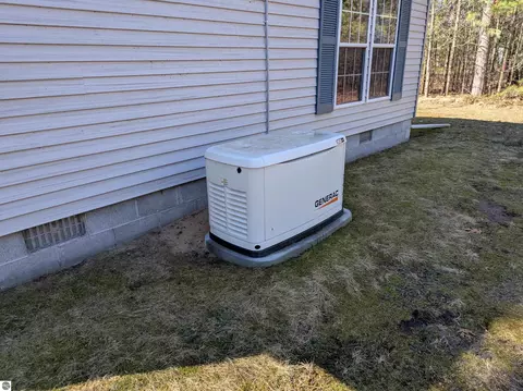 Exterior - 5150 E Michigan Ave, Au Gres, MI 48703 photo 7 of 14