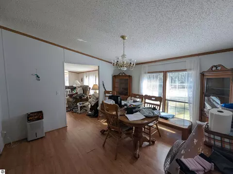 Dining - 5150 E Michigan Ave, Au Gres, MI 48703 photo 1 of 2