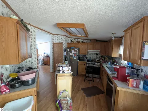 Kitchen - 5150 E Michigan Ave, Au Gres, MI 48703 photo 2 of 3