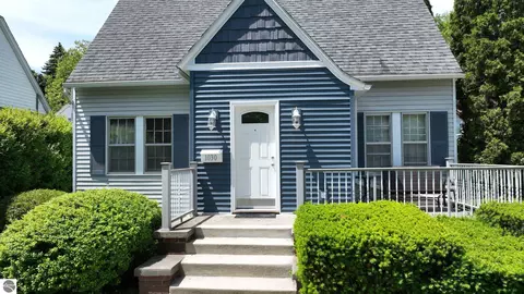 1030 S Fancher Ave, Mount Pleasant, MI 48858