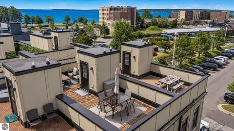 134 Gillis St #15, Traverse City, MI 49684