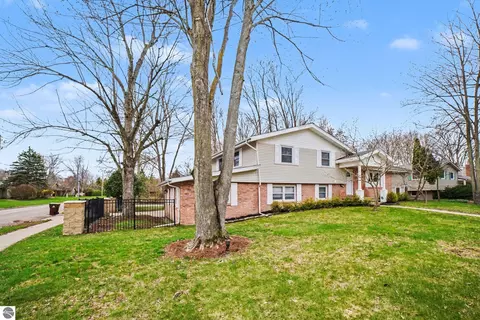 1320 E Lincoln, Mount Pleasant, MI 48858