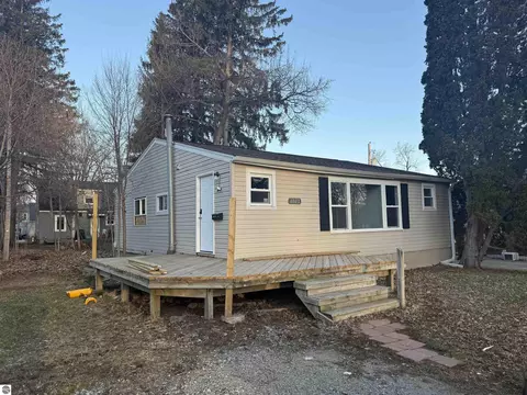 1012 S Lansing, Mount Pleasant, MI 48858