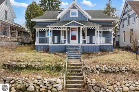 312 Grove, Petoskey, MI 49720