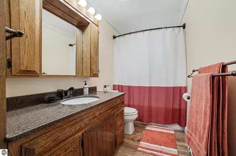 Bath - 898 Riverview, Alma, MI 48801 photo 1 of 2