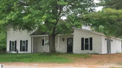 5500 85th Ave, Evart, MI 49631