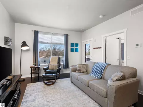 630 Garfield Ave S #309, Traverse City, MI 49686