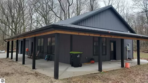 661 Forest, Lake, MI 48632