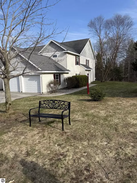2068 Chelsea Ln #13, Traverse City, MI 49684