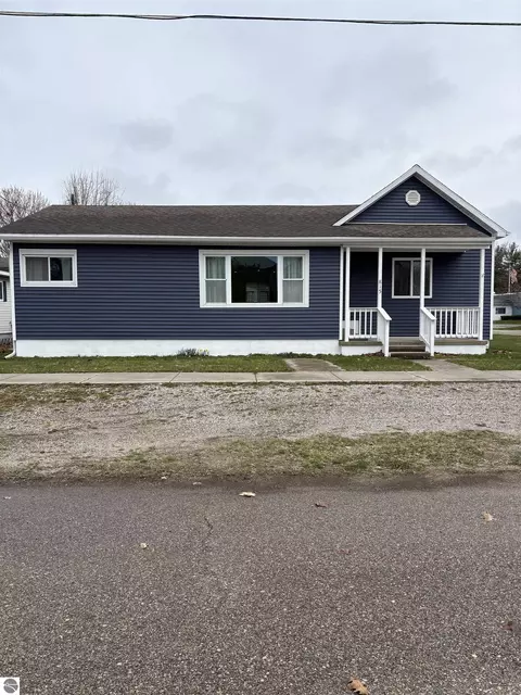 815 E State St, East Tawas, MI 48730