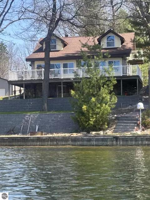 716 Forest Blvd, Lake, MI 48632