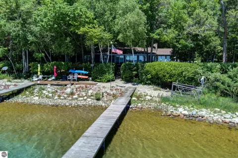 4152 N Omena Point Rd, Omena, MI 49674