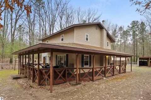 559 S Hobbs Hwy, Traverse City, MI 49696
