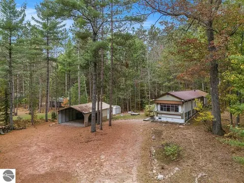 377 E Bear Lake Rd, Kalkaska, MI 49646