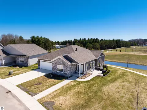 5102 Sheffer Farm Rd, Traverse City, MI 49685