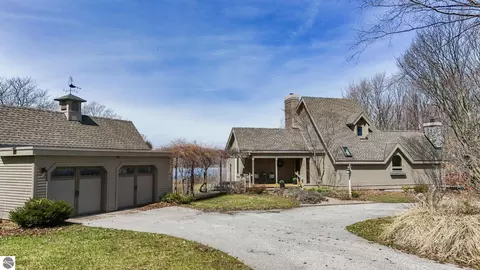 470 S Donnybrook Rd, Suttons Bay, MI 49682