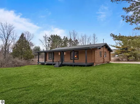 2028 Boardman Plains Rd, Traverse City, MI 49696