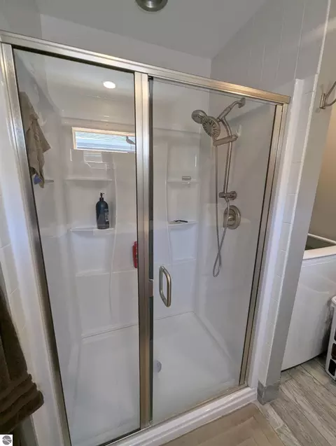 Bath - 4275 E Michigan Ave, Au Gres, MI 48703 photo 3 of 6