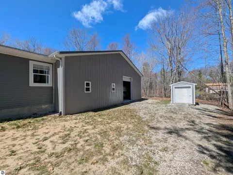 Exterior - 4275 E Michigan Ave, Au Gres, MI 48703 photo 18 of 23