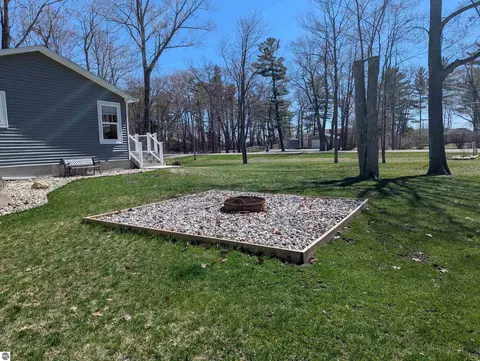 Exterior - 4275 E Michigan Ave, Au Gres, MI 48703 photo 10 of 23