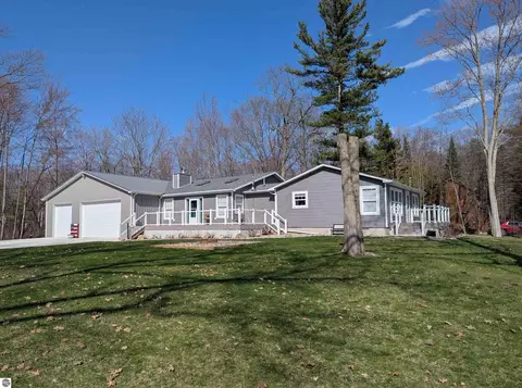 Exterior - 4275 E Michigan Ave, Au Gres, MI 48703 photo 7 of 23