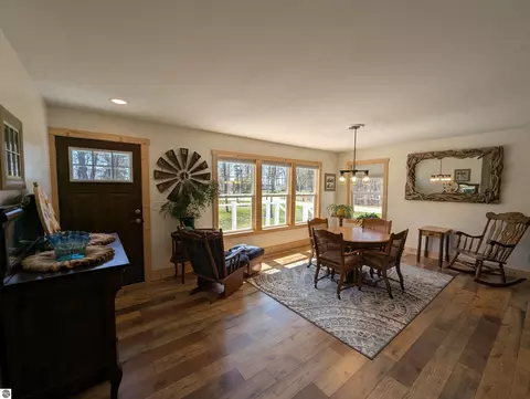 Dining - 4275 E Michigan Ave, Au Gres, MI 48703 photo 1 of 3